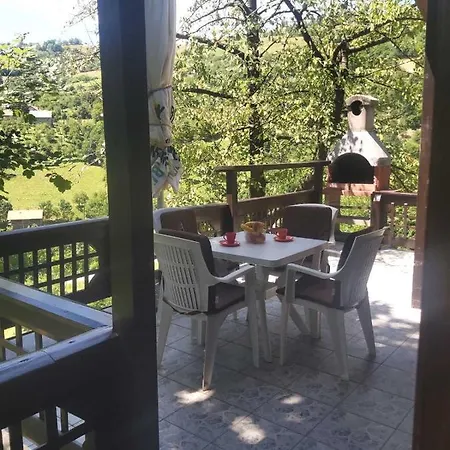 Farah House Holiday home *